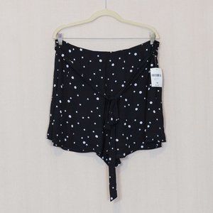 Black with white polka dot flowy shorts with belt